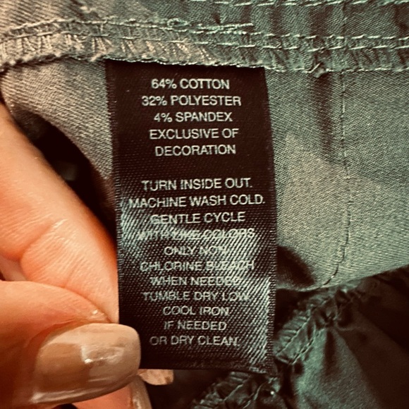 White House Black Market Army Green Utility Cropped Jacket Sz 8 - Picture 8 of 16